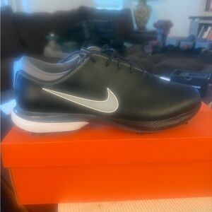 Air Zoom Victory Tour 2 Nike Black and White Men's Golf Shoes